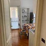 La Perla Σέστρι Λεβάντε